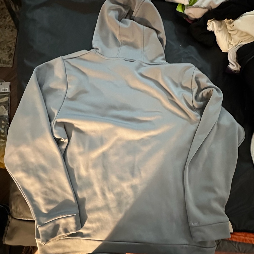 Under Armor sweatshirt